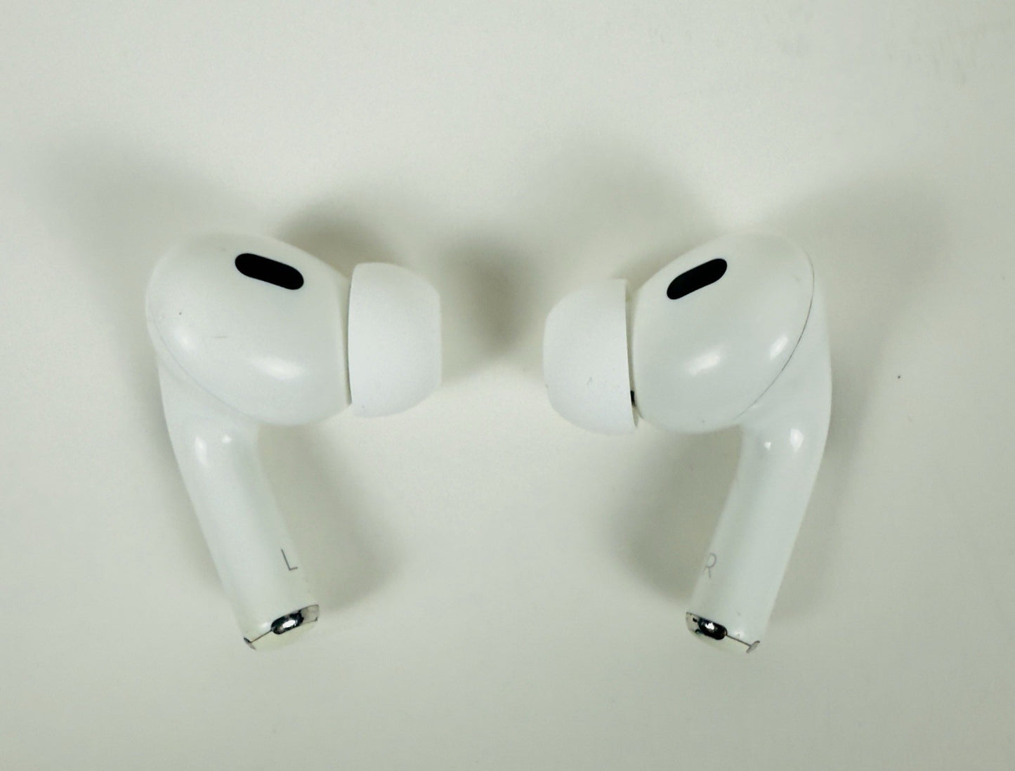 Apple AirPods Pro 2nd Generation with MagSafe Wireless Charging Case