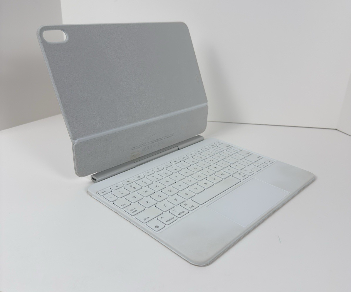 Apple Magic Keyboard for iPad Air 11 inch M2 & M3 - English - White - MDFV4LL/A