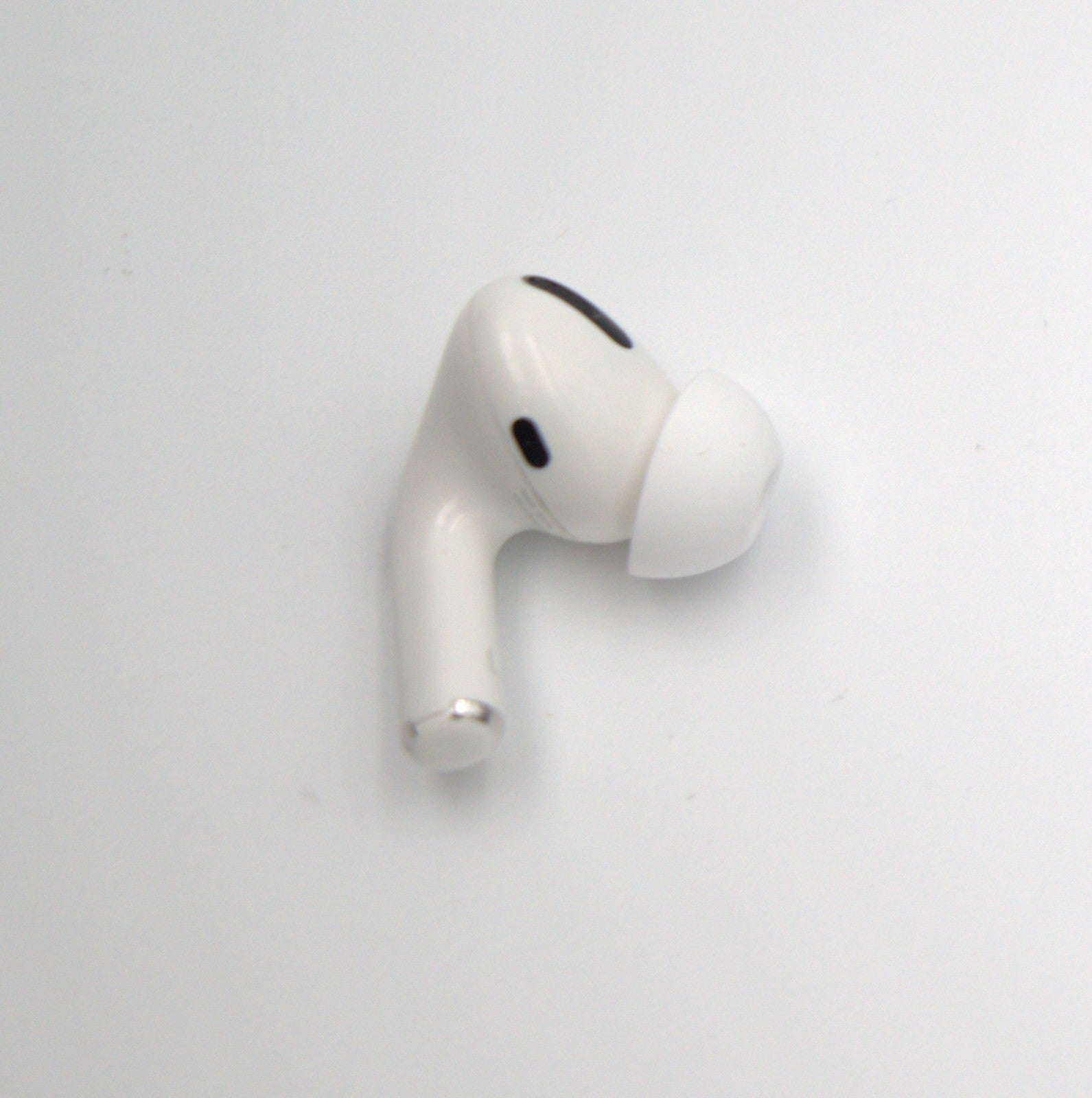 Genuine Apple AirPods Pro Gen 1 – OEM Replacement Left, Right, or Case | Good