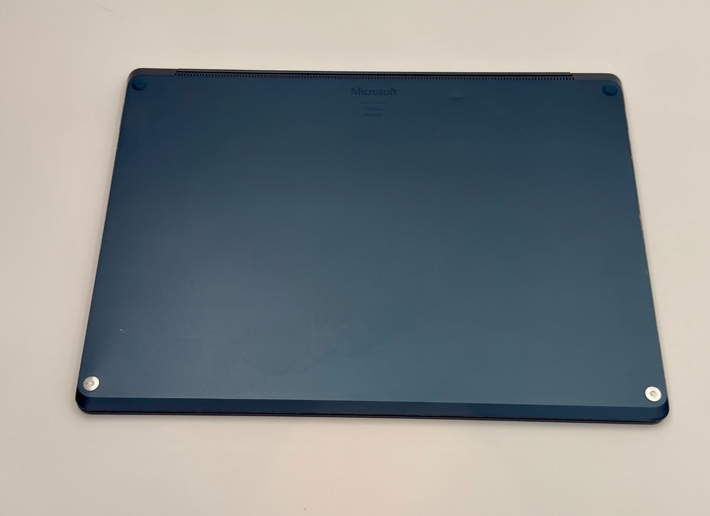 Microsoft Surface Laptop 1769 – 13.5" i5, 8GB, 256GB SSD | Windows 11 | Warranty