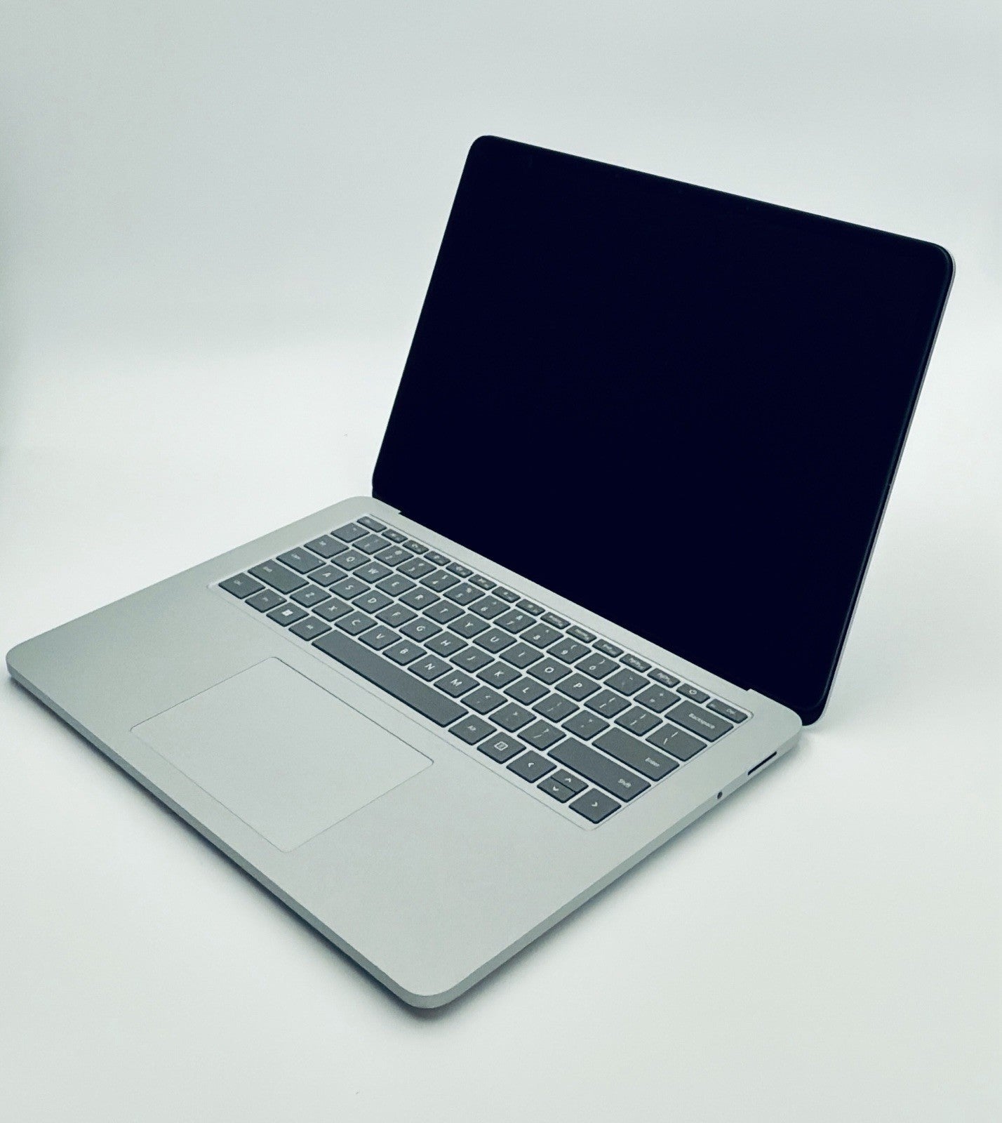 Microsoft Surface Laptop Studio – 14" 2K Touch | i5 | 16GB | 256GB SSD