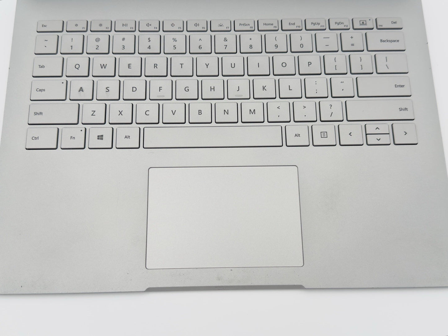 Microsoft Surface Book 13.5" i5 8GB 256GB SSD - Model 1703 - Silver - Good