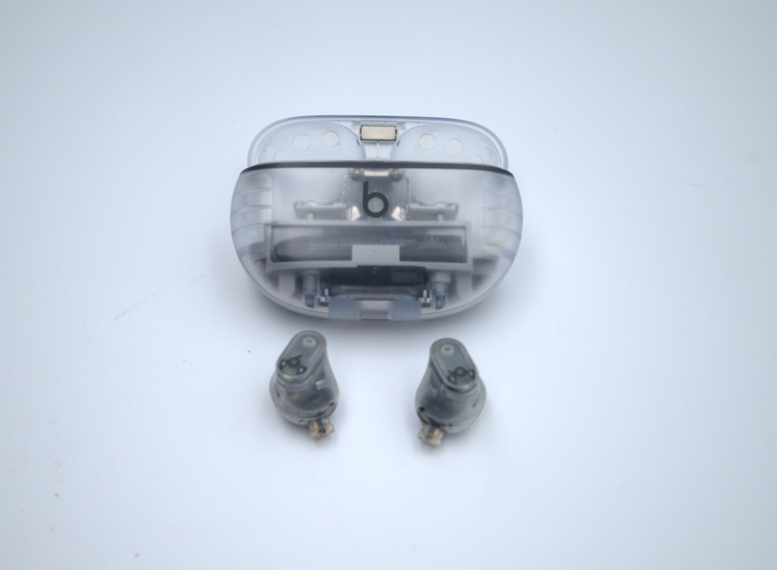Beats Studio Buds – Wireless Noise Cancelling Earbuds Transparent MQLK3LL/A |