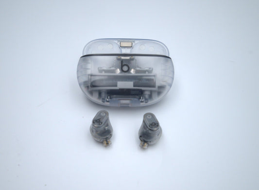 Beats Studio Buds – Wireless Noise Cancelling Earbuds Transparent MQLK3LL/A |