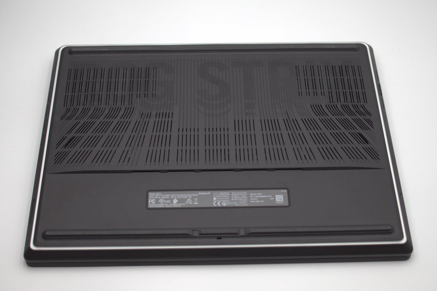 ASUS ROG Strix G18 18" Nebula WQXGA Intel Ultra 9 275HX 32GB 2TB RTX 5070 Ti W11