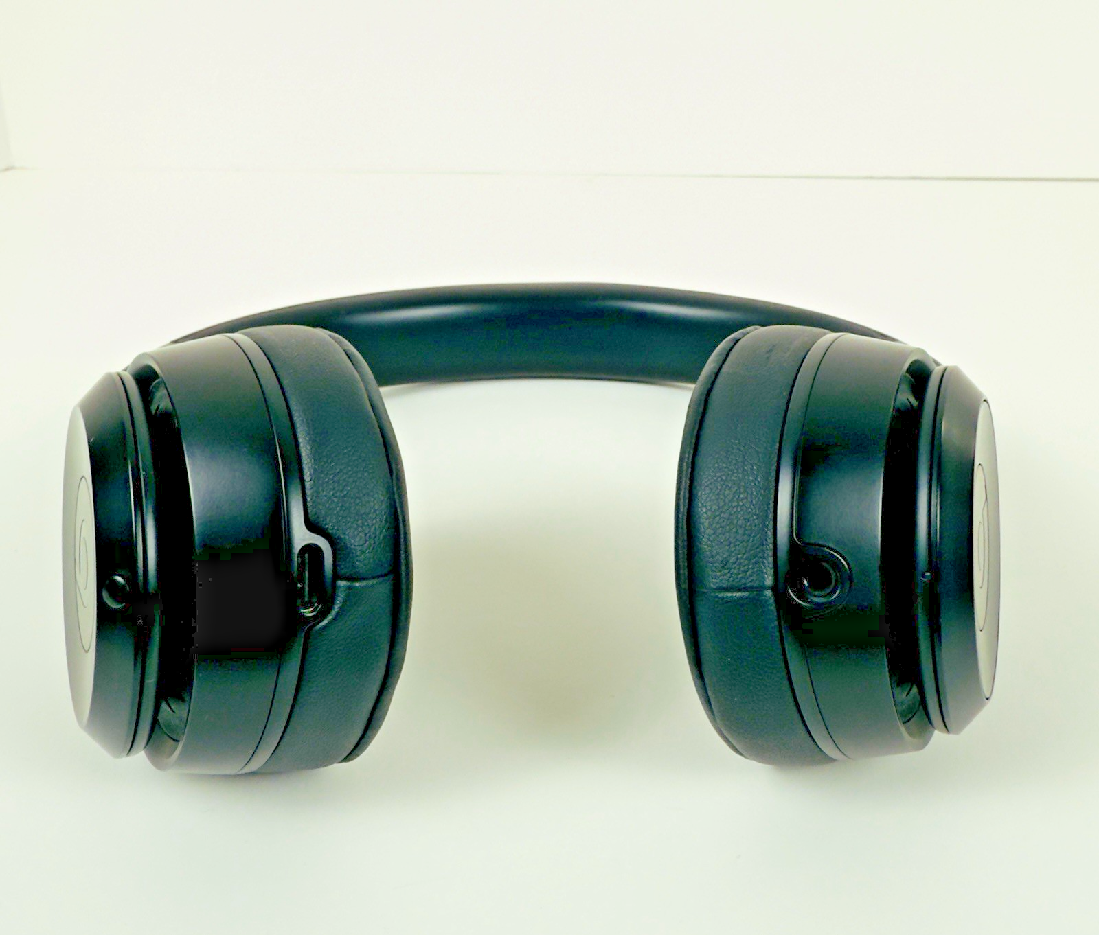 Beats Solo 4 Wireless On-Ear Headphones Black w/ AppleCare+ - Excellent!