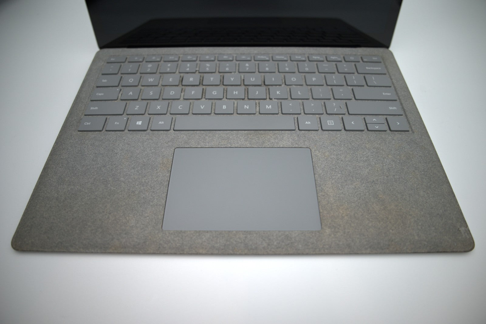 Microsoft Surface Laptop 2 – Intel i5 8250 | 256GB SSD | 8GB RAM| Warranty