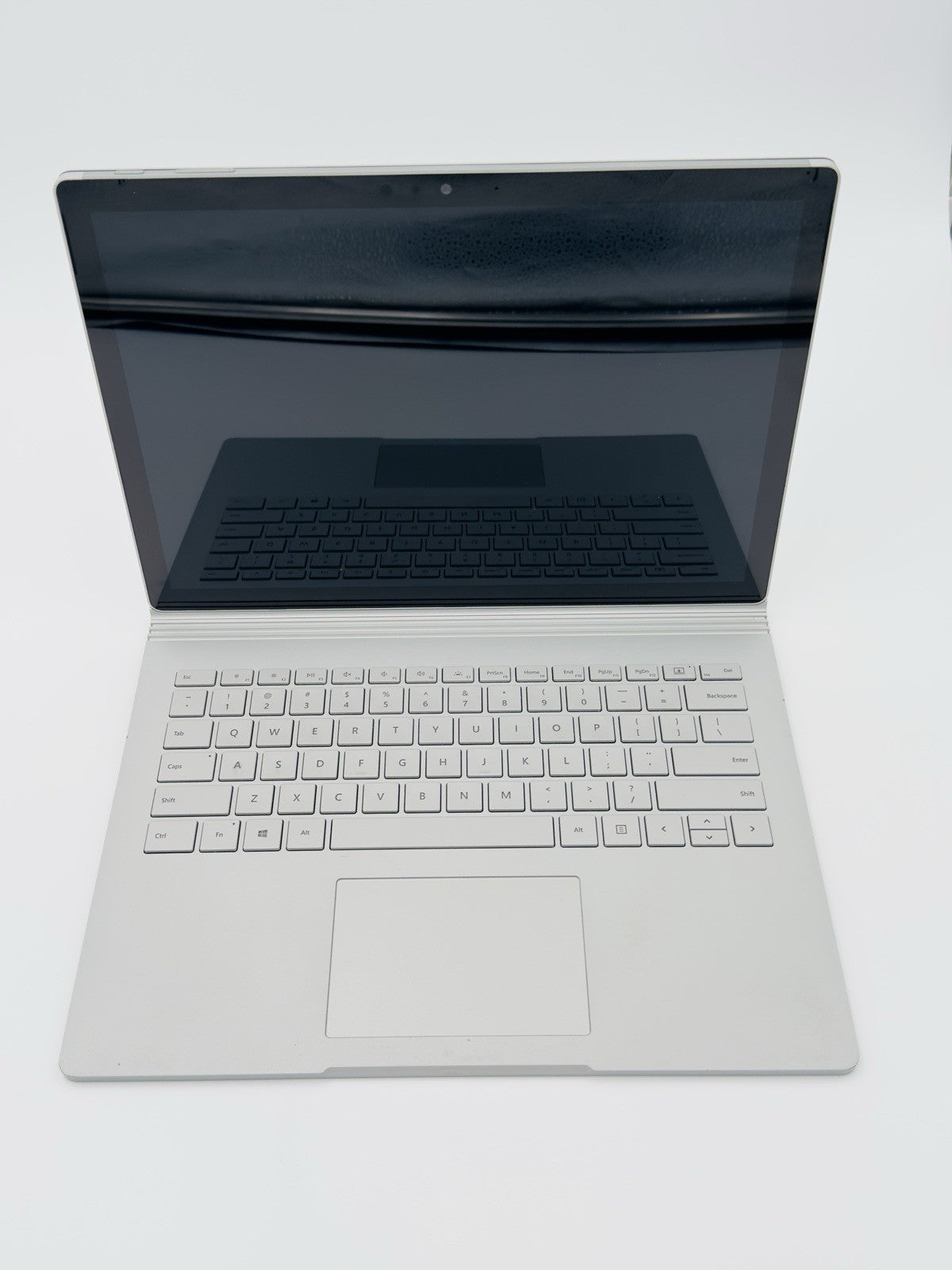 Microsoft Surface Book 13.5" i5 8GB 256GB SSD - Model 1703 - Silver - Good