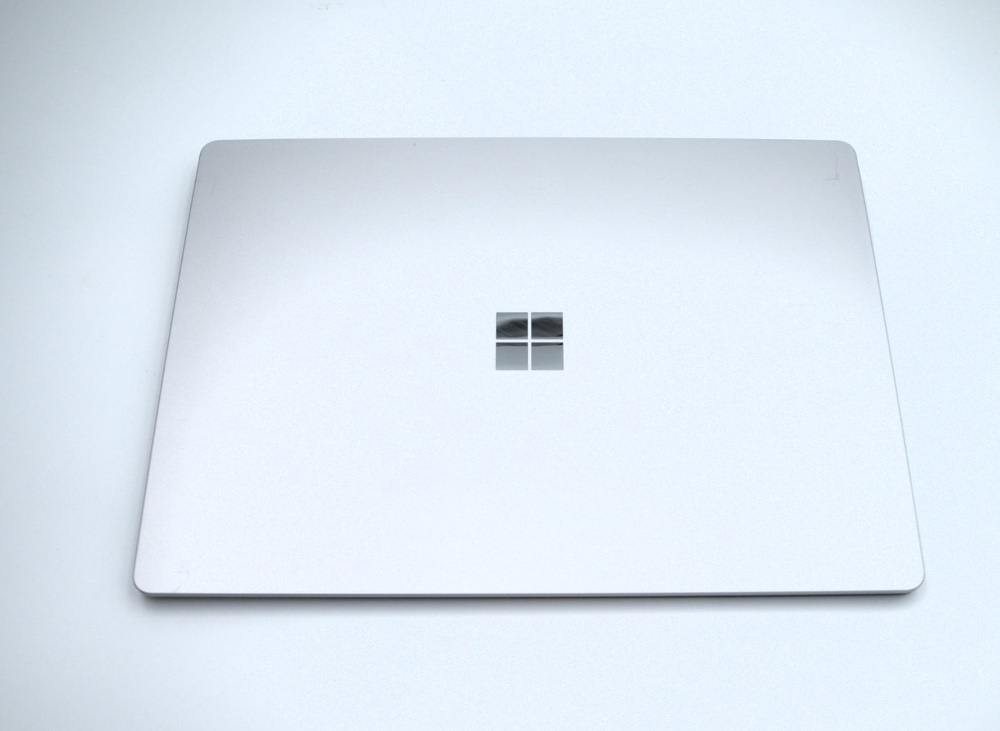 Microsoft Surface Go 3 – 12.4" Touch, i5-1235U, 8GB RAM, 128GB SSD, W10