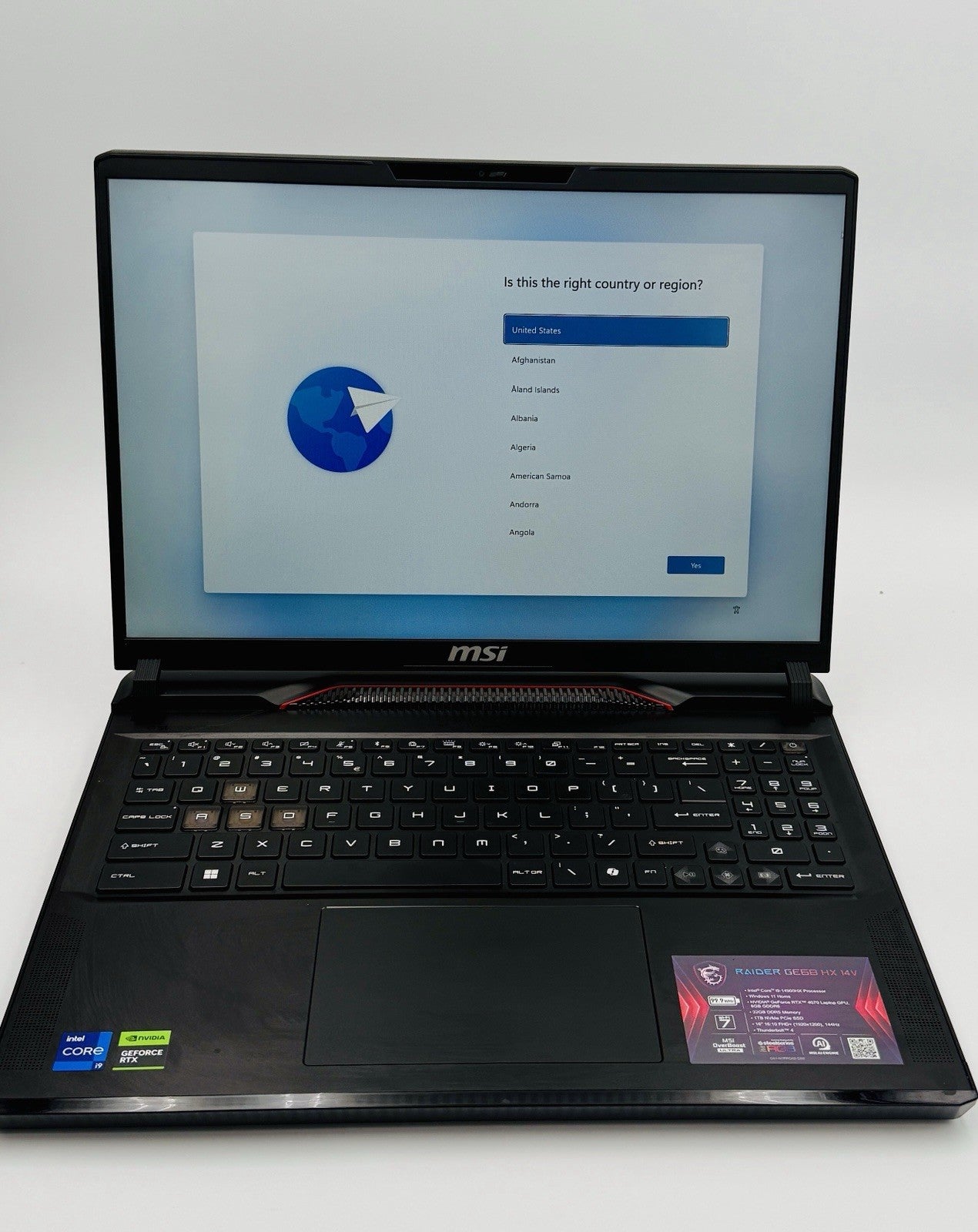 MSI Raider 16" – i9-14900HX, 32GB RAM, 1TB SSD, NVIDIA RTX 4070 | FHD+ 144Hz