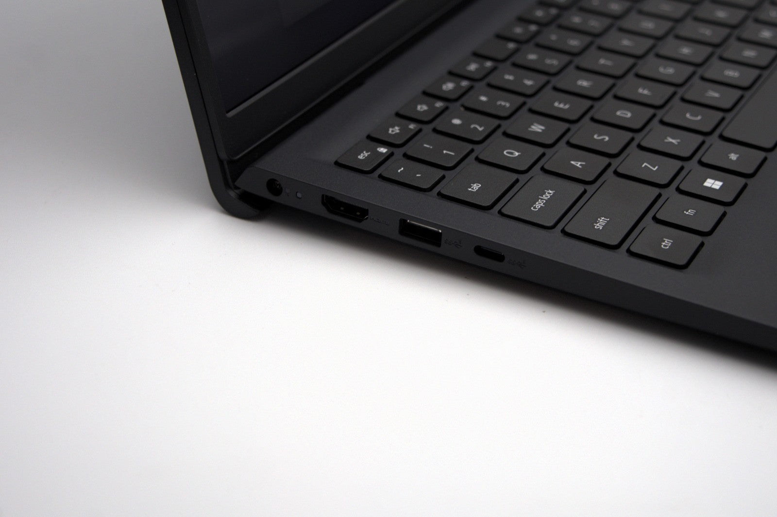 Dell Inspiron 15.6 Touchscreen Laptop  AMD Ryzen 5, 8GB RAM, 1TB SSD i3535