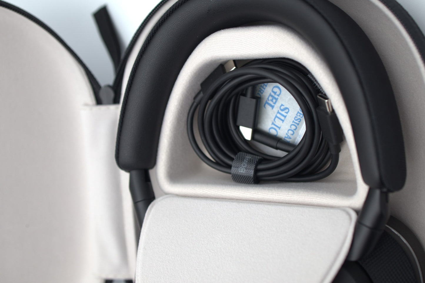 Bowers & Wilkins PX7 S2 On-Ear Noise Cancelling Wireless Headphones Case | Black