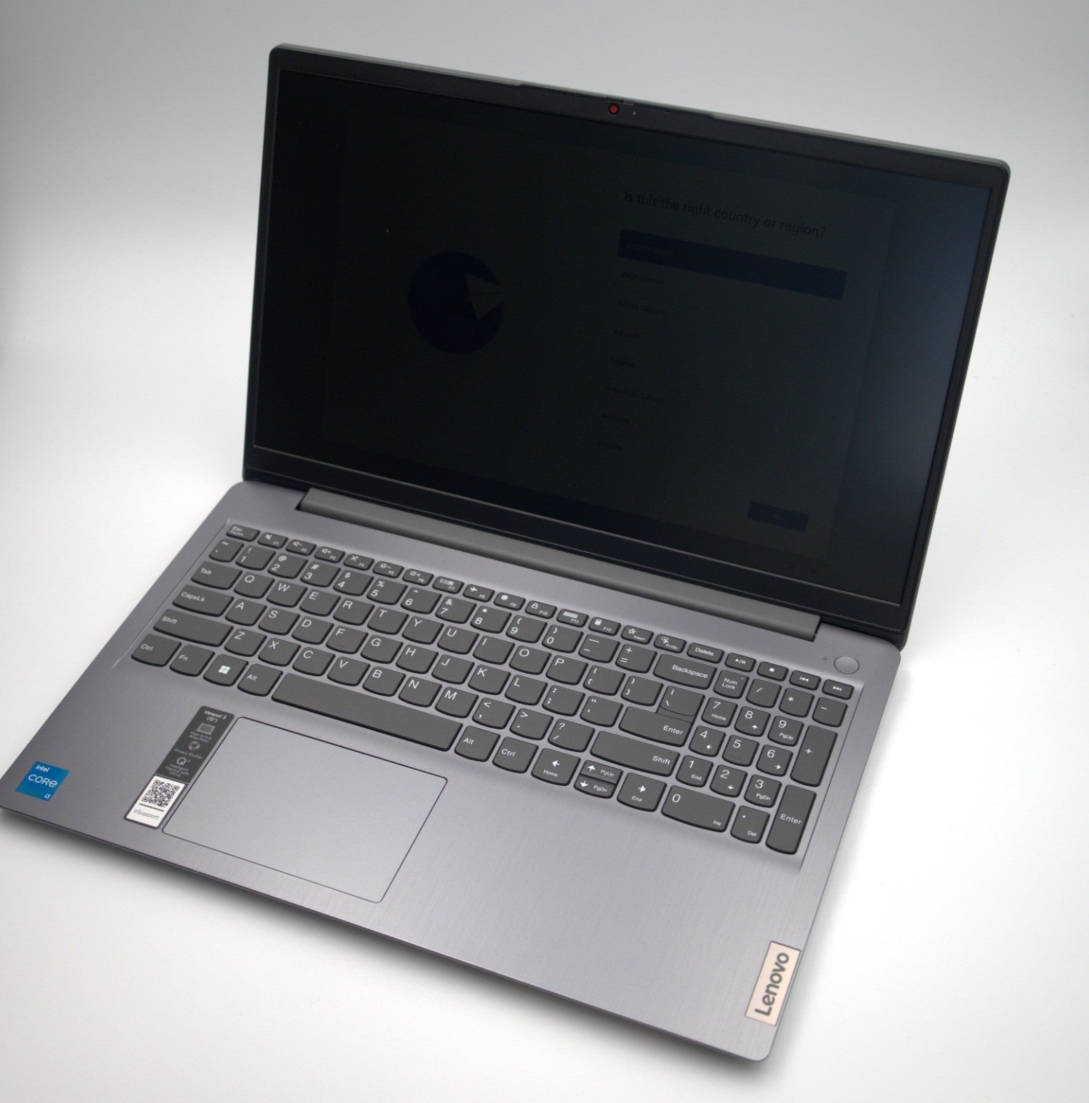 Lenovo IdeaPad 3 – 15.6" i3 1115G4, 8GB, 256GB SSD | Windows 11