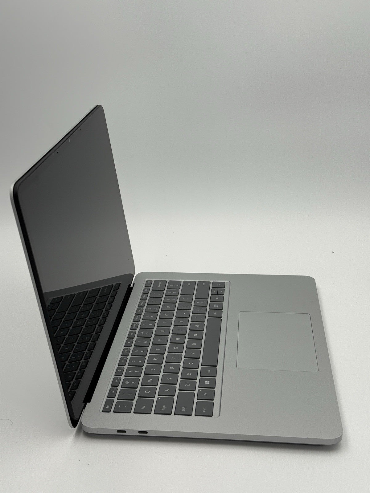 Microsoft Surface Laptop Studio – 14" 2K Touch | i5 | 16GB | 256GB SSD