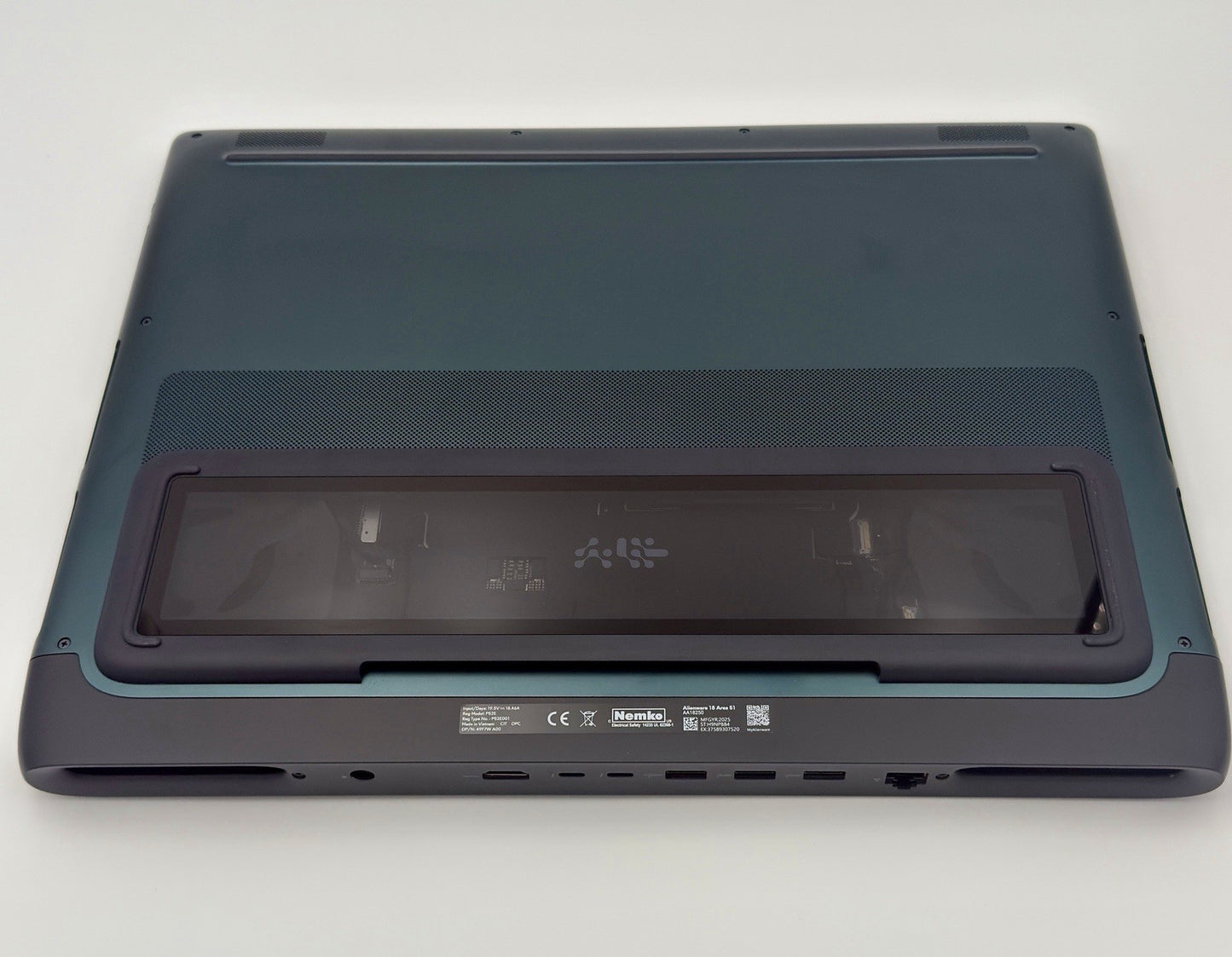 Alienware Area 51 Aa18250 – 18" Ultra 9, 32GB, RTX 5070 Ti, 2TB SSD Warranty