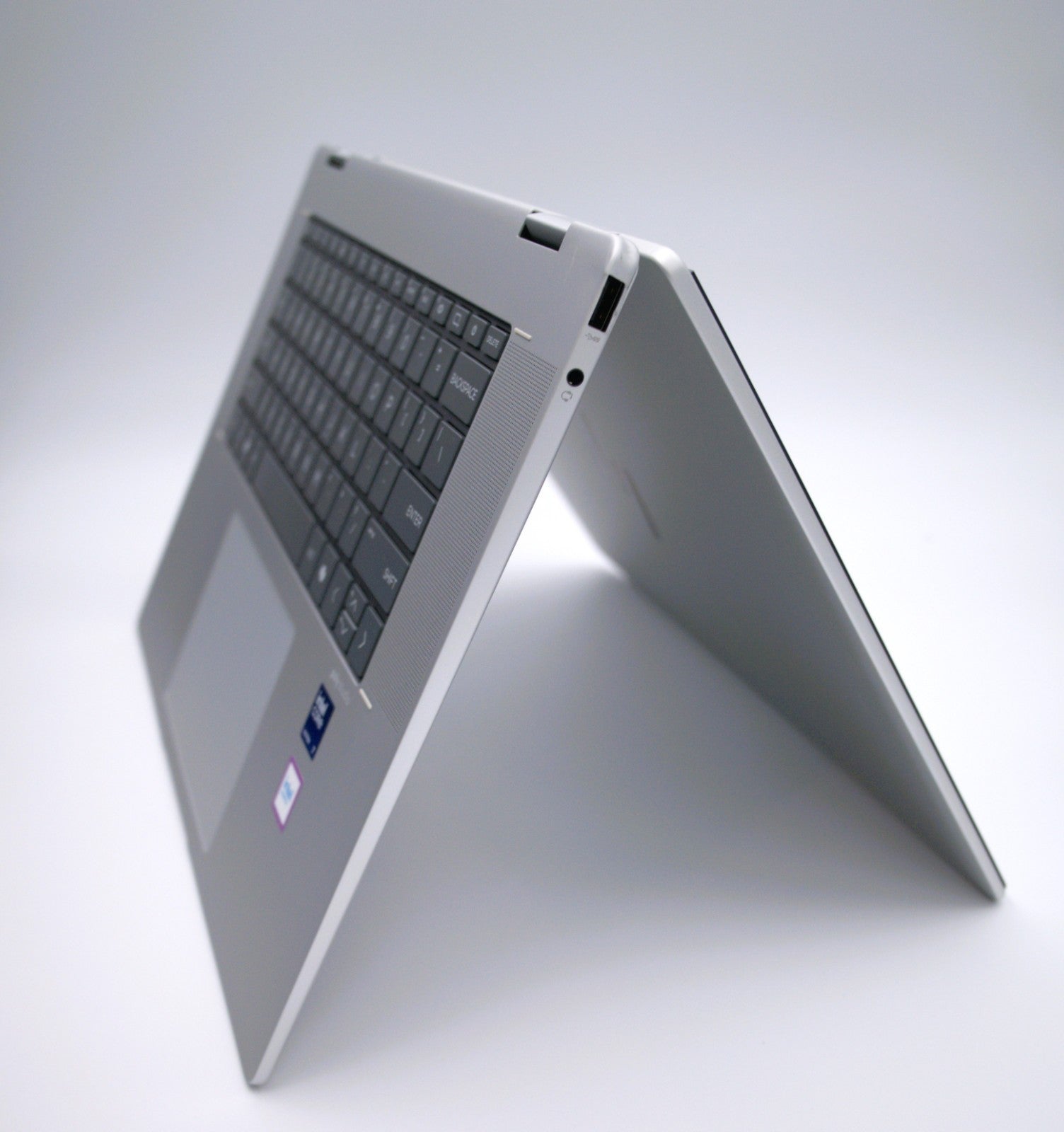 HP ENVY Laptop  x360 2-in-1 – 16" Ultra 7 155U, 16GB, 1TB SSD | 2K touch |