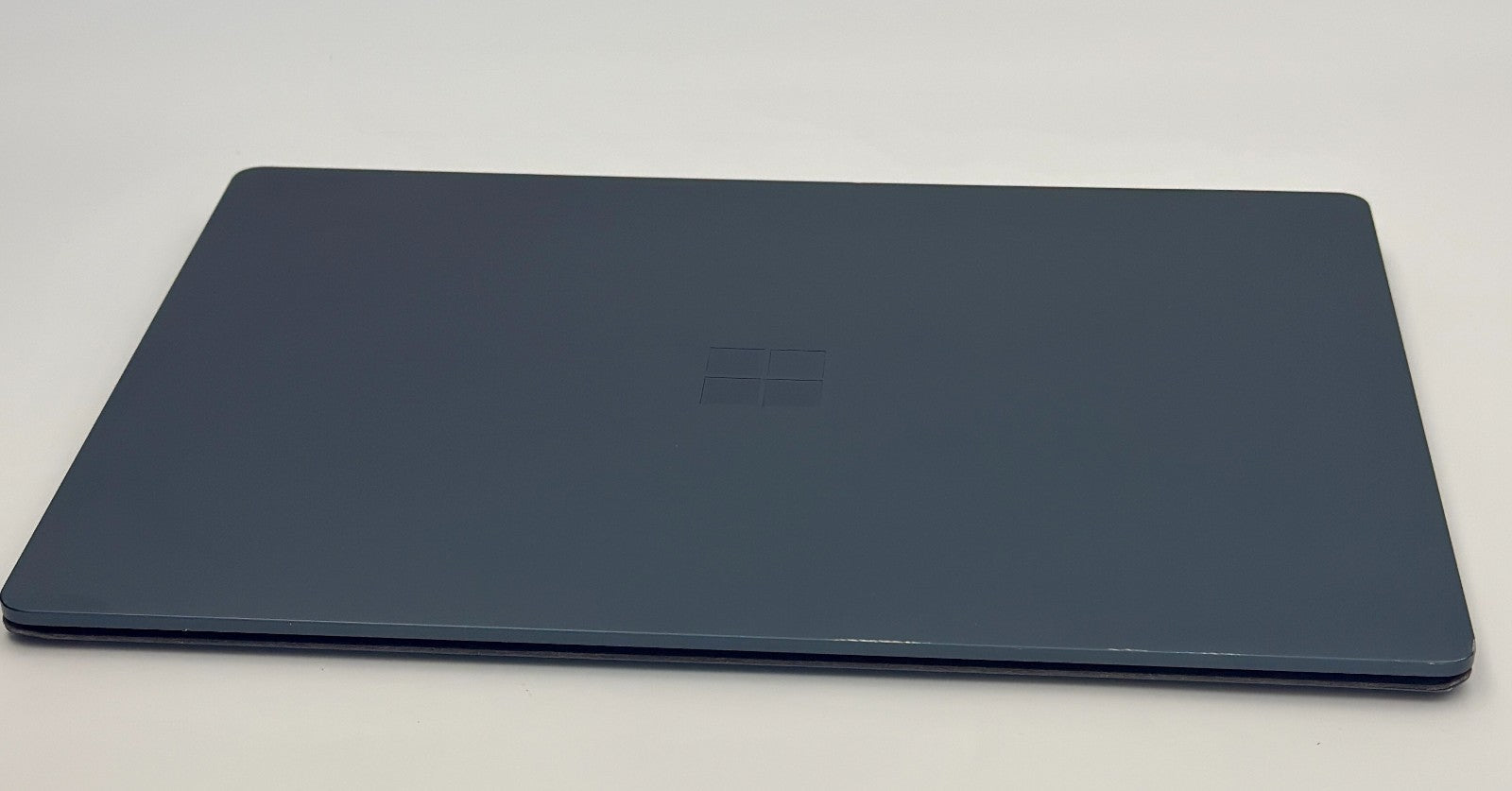 Microsoft Surface Laptop 1769 – 13.5" i5, 8GB, 256GB SSD | Windows 11 | Warranty