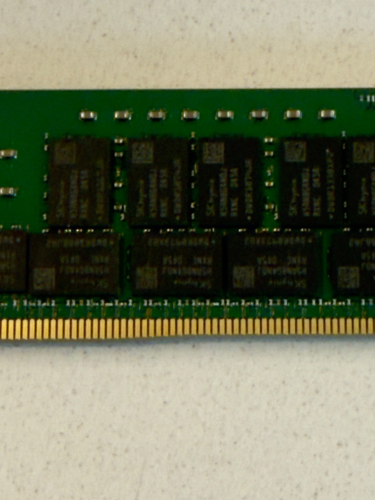 SK HYNIX 32GB 2Rx4 PC4-3200AA-RB2 HMA84GR7DJR4N-XN-T4-AA 2045