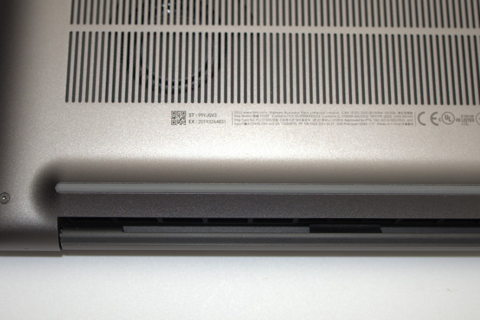 Dell Precision 16” 5680 Intel 13th Gen i5-13600H 256GB SSD 16GB RAM Win 11 Pro