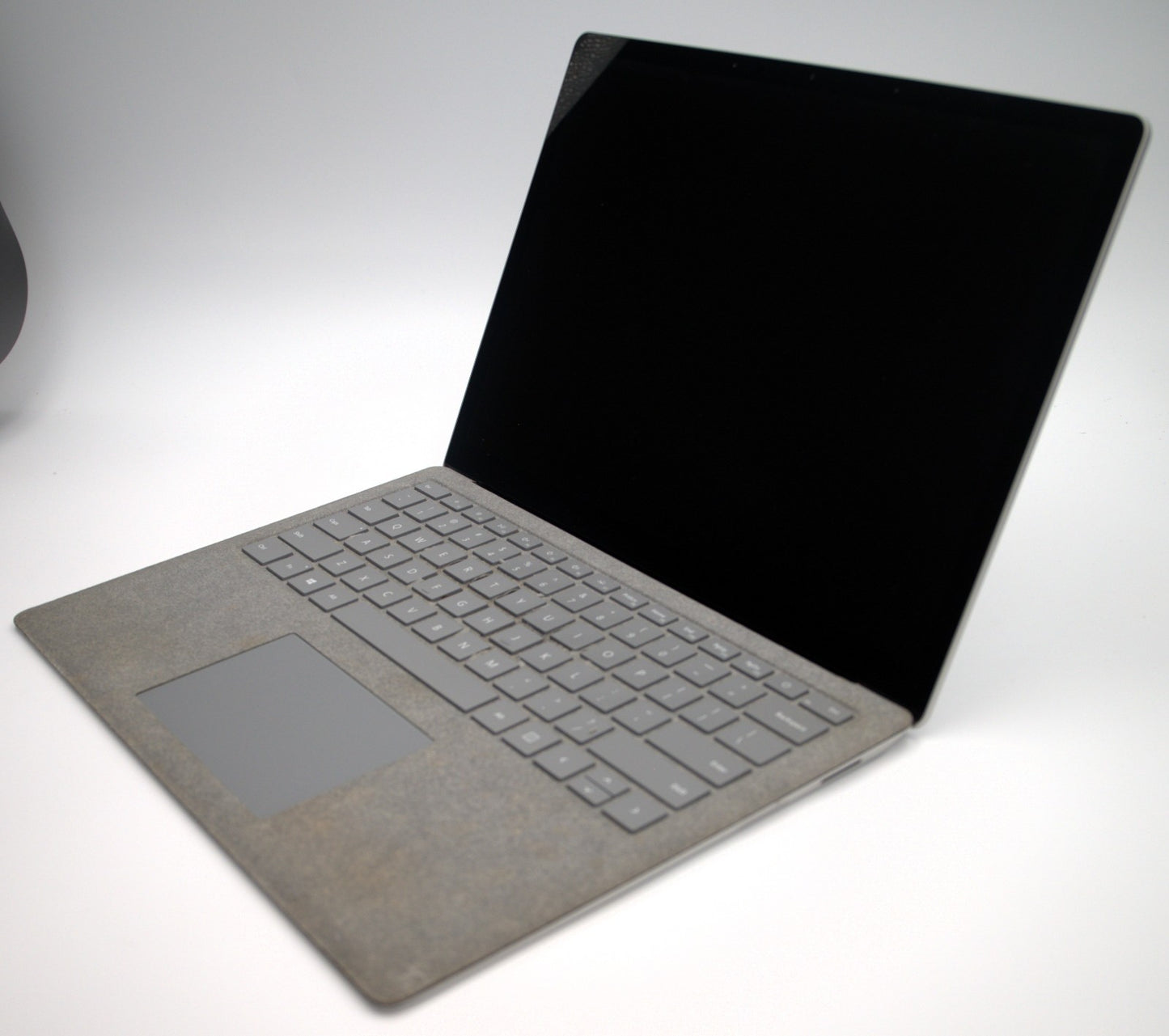 Microsoft Surface Laptop 2 – Intel i5 8250 | 256GB SSD | 8GB RAM| Warranty