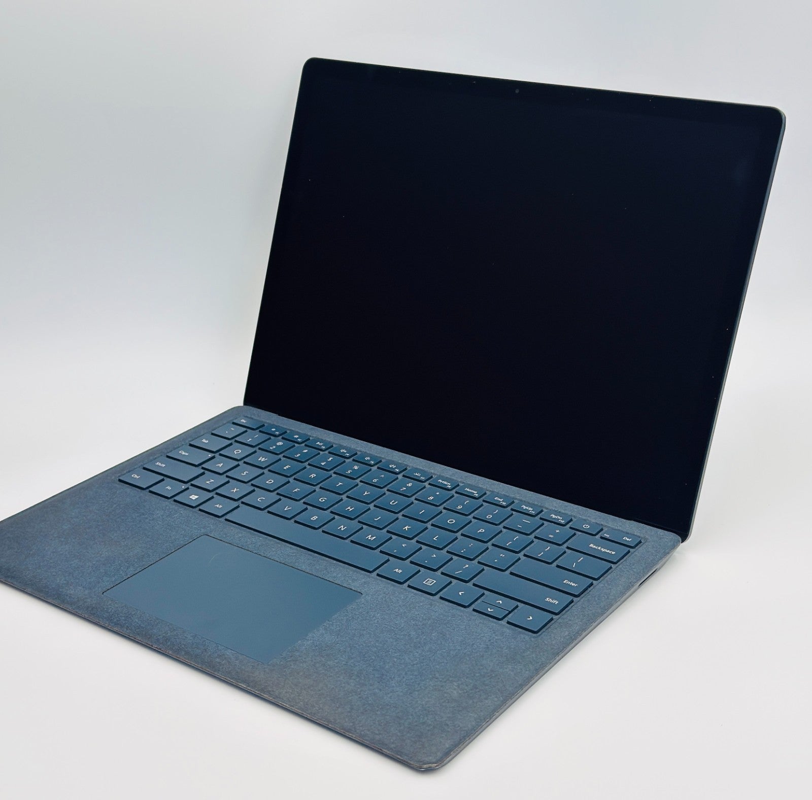 Microsoft Surface Laptop 1769 – 13.5" i5, 8GB, 256GB SSD | Windows 11 | Warranty