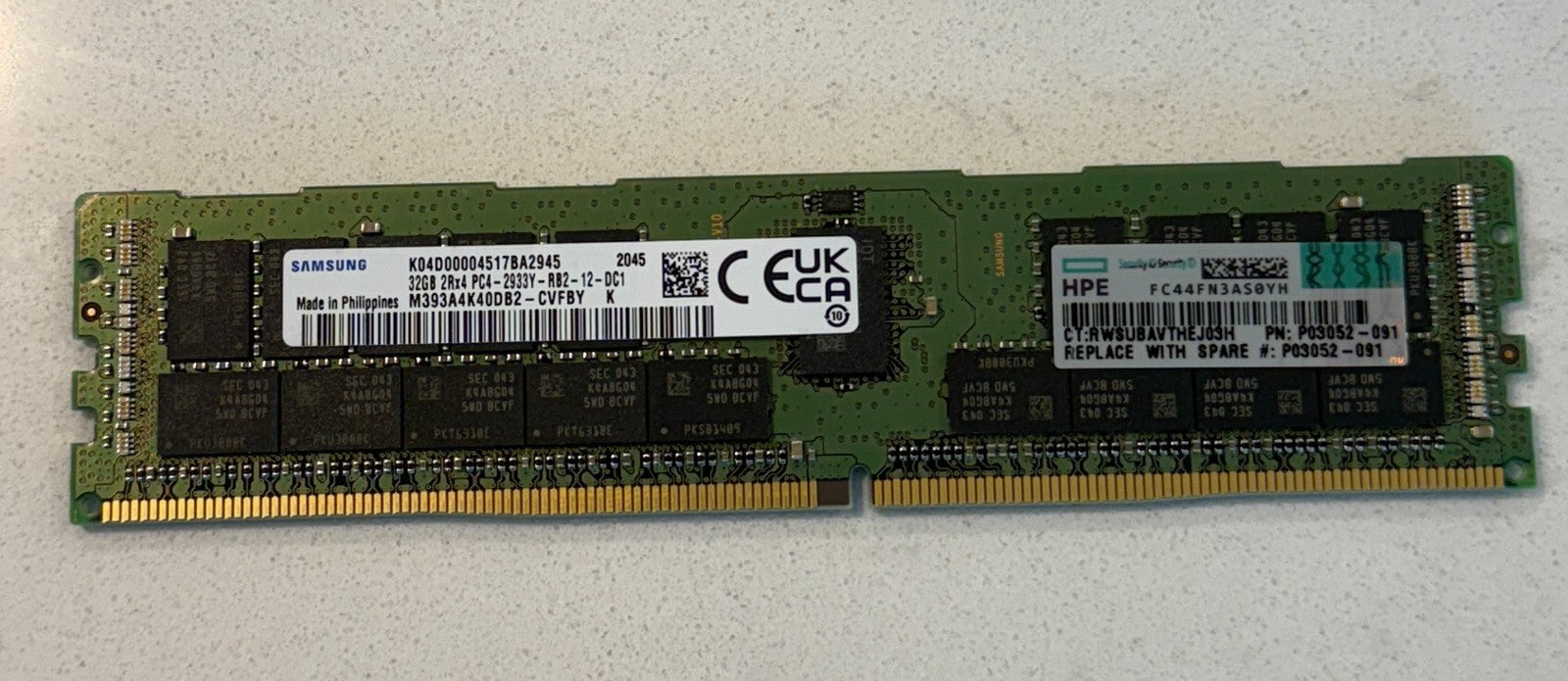 SAMSUNG 32GB 2Rx4 PC4 2933Y-RB2-12 M393A4K40DB2 - CVFBY 2045