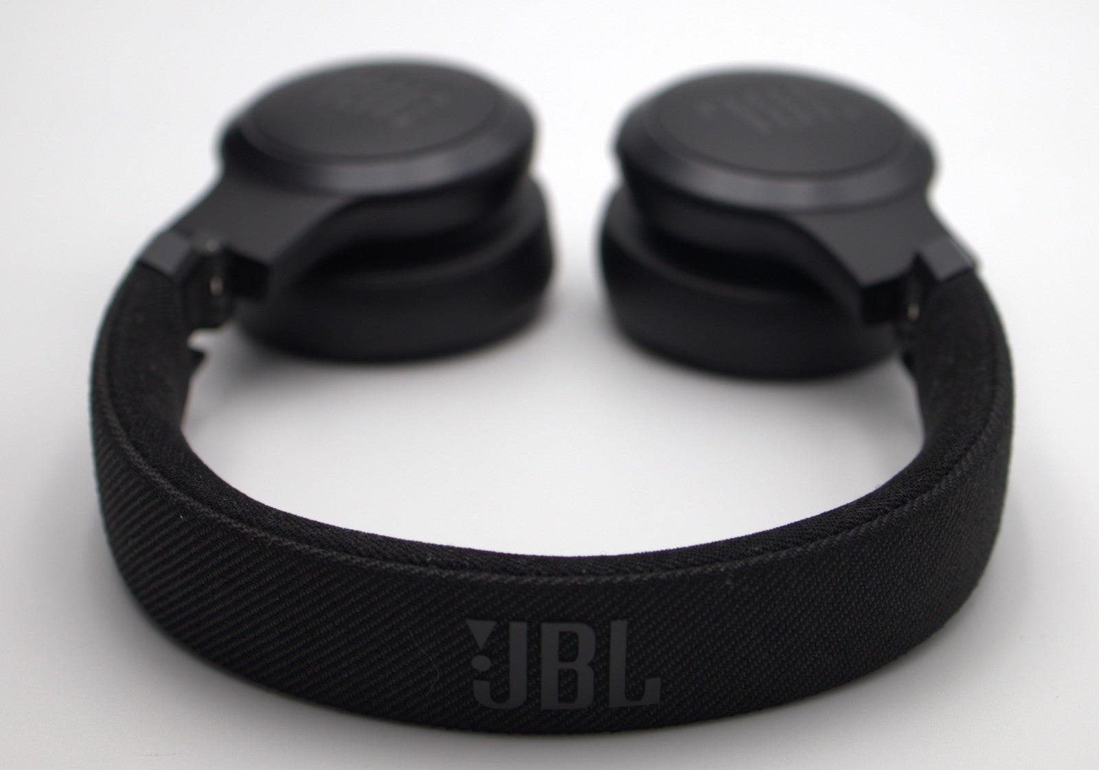 JBL Live 675NC Noise Cancelling Bluetooth On-Ear Wireless Headphones 1 yr wrnty