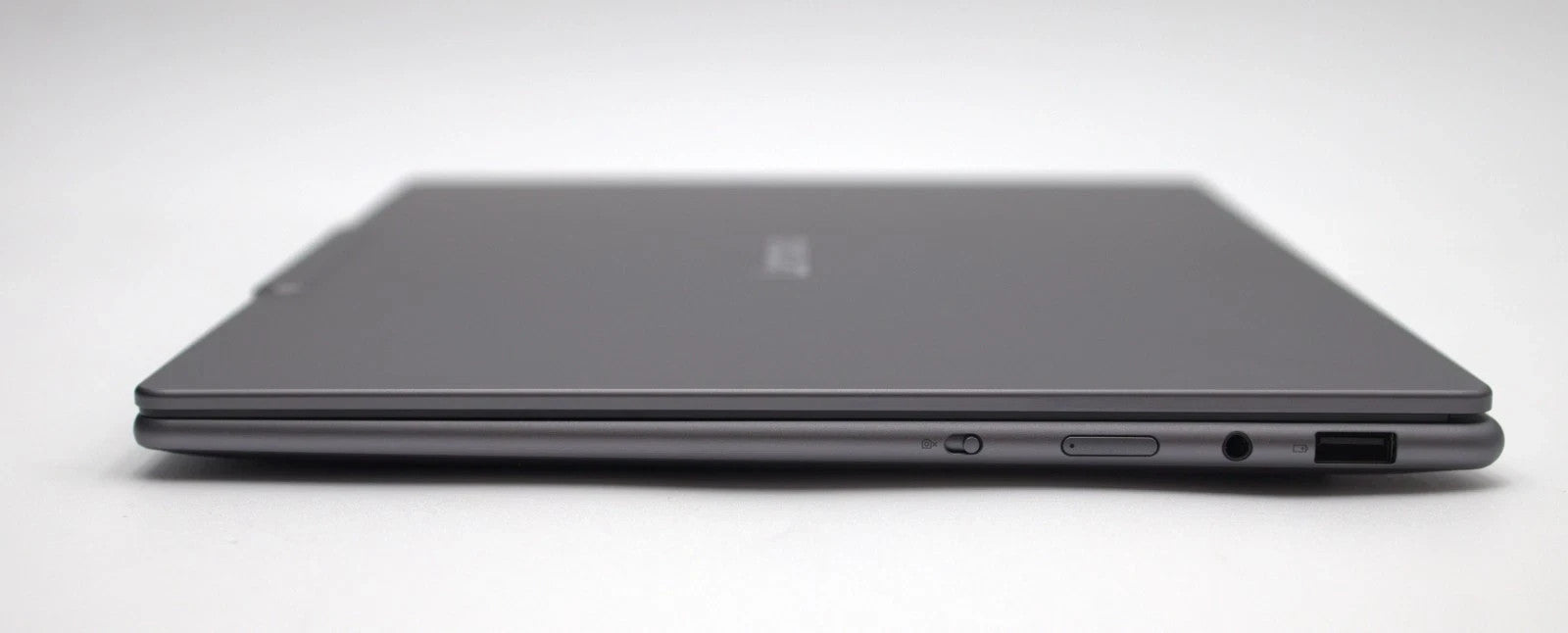 Lenovo Slim 7i 14" WUXGA OLED Touch Aura Edition Ultra 7 258V 32GB RAM 1TB SSD