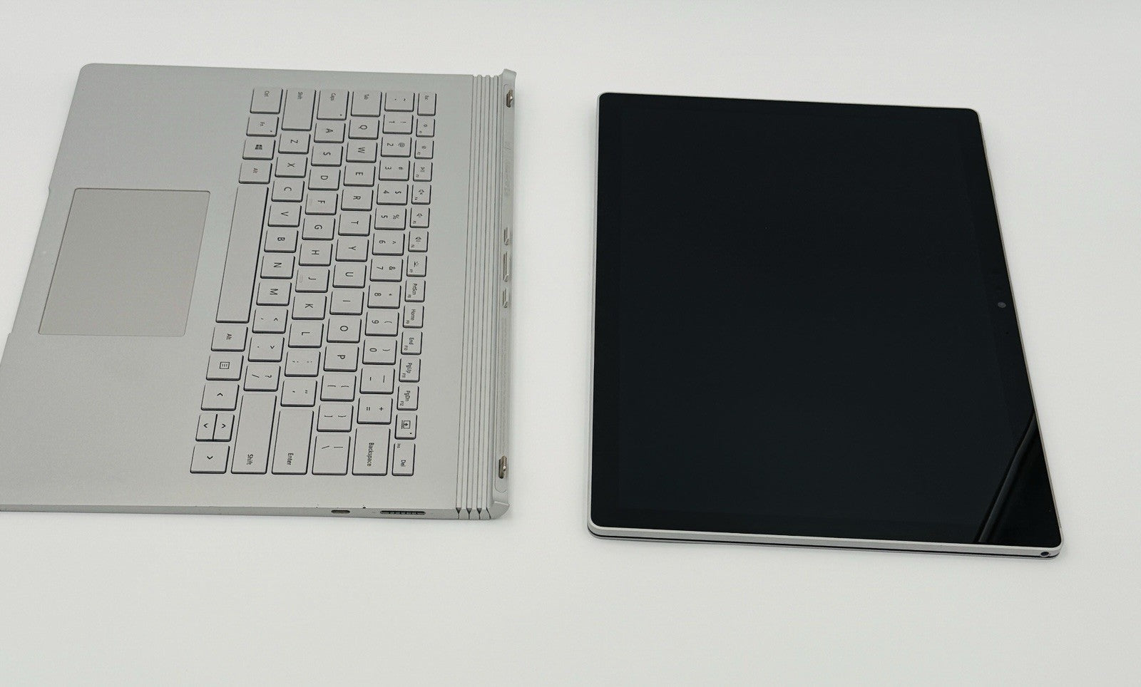 Microsoft Surface Book 13.5" i5 8GB 256GB SSD - Model 1703 - Silver - Good