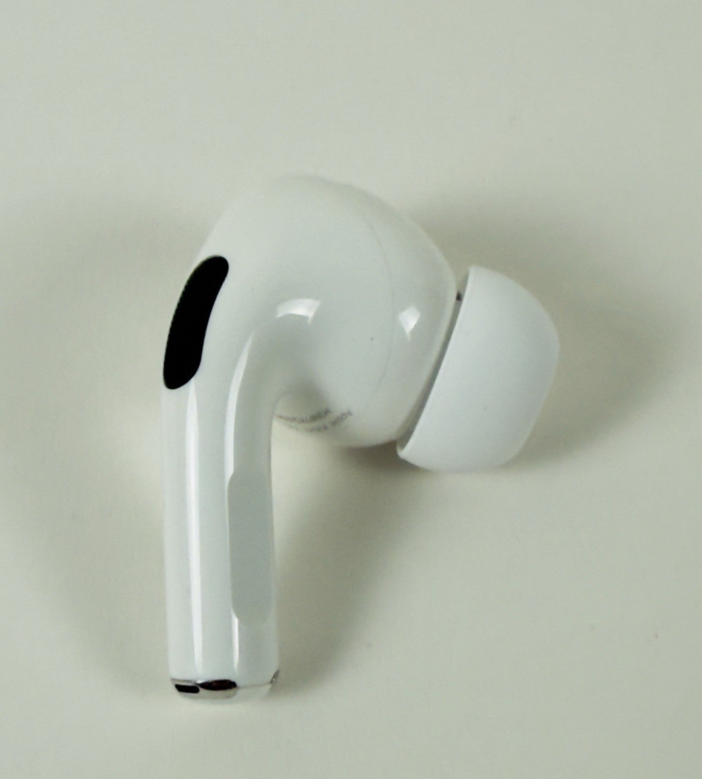 Apple AirPods Pro 2nd Generation with USB-C MagSafe Wireless Charging Case