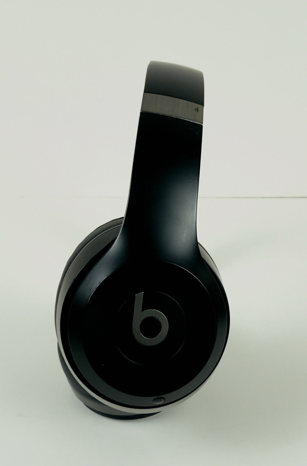Beats Solo 4 Wireless On-Ear Headphones Black w/ AppleCare+ - Excellent!