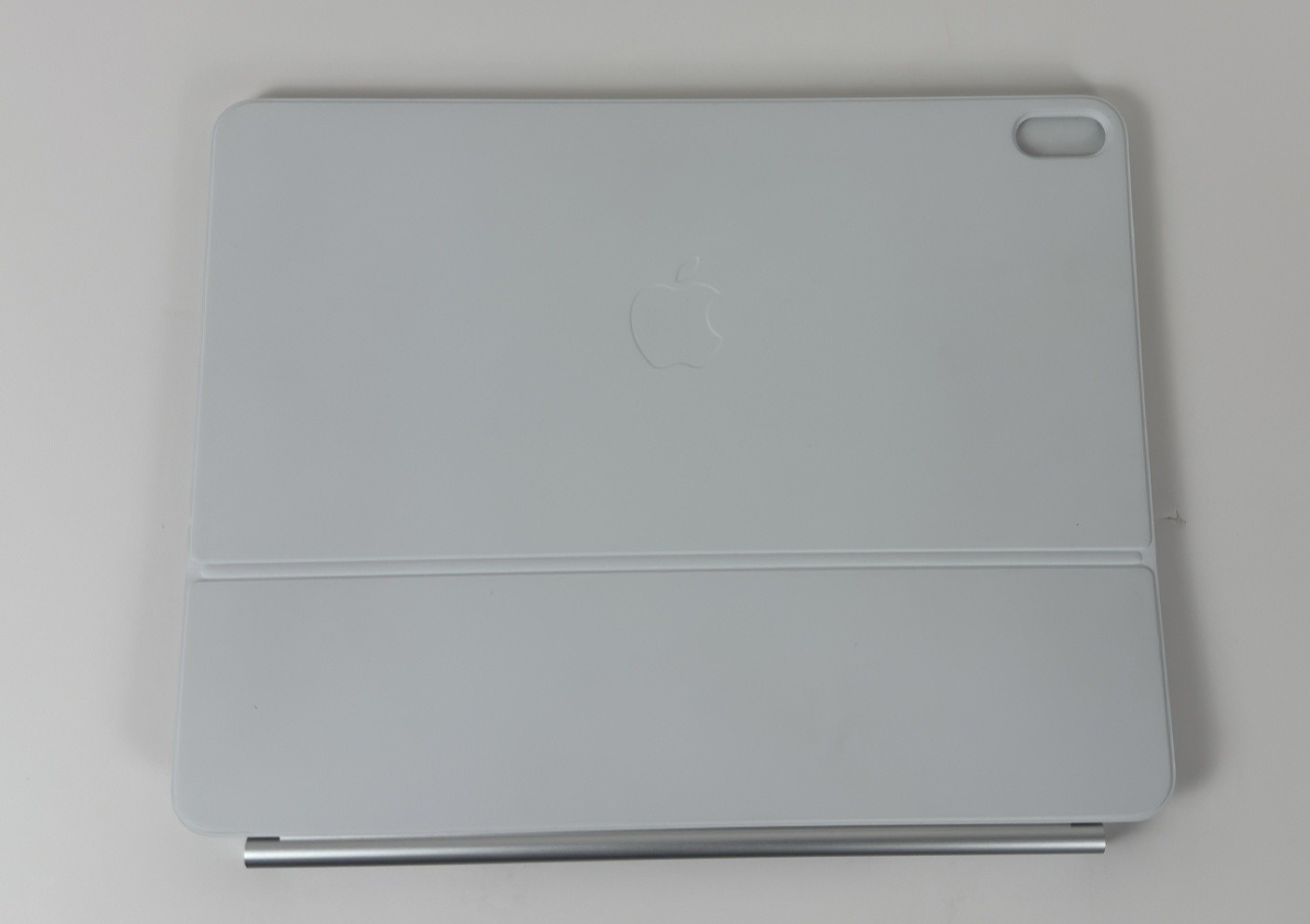 Apple Magic Keyboard White for iPad Air 13″ M3 MDFW4LL/A Excellent!