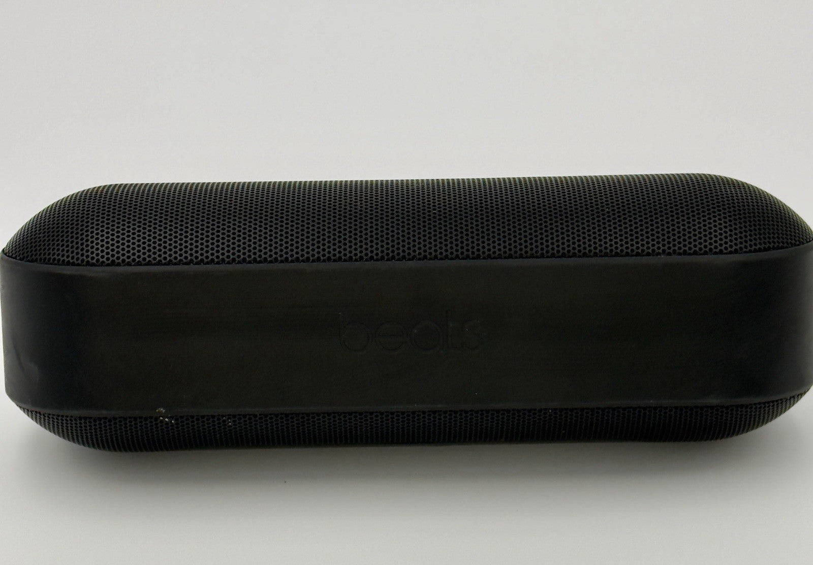 Beats by Dr. Dre Pill+ Plus A1680 Wireless Speaker - Black A1680 ML4M2LL/A