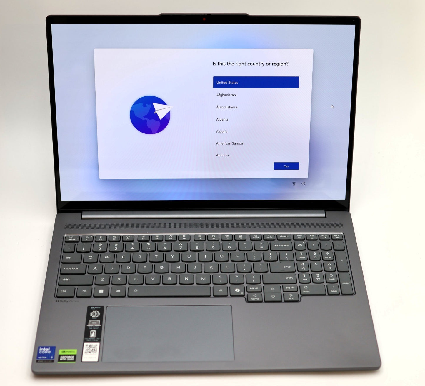Lenovo IdeaPad Pro 5 16IAH10 16" 2.8K Touch Ultra 9 285H 32GB 1TB RTX 5050 W11H