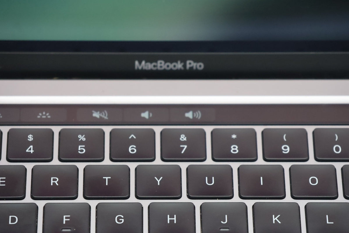 Apple MacBook Pro 13" 2020 i5 2GHz 16GB 512GB Touch Bar MWP42LL/A Space Gray