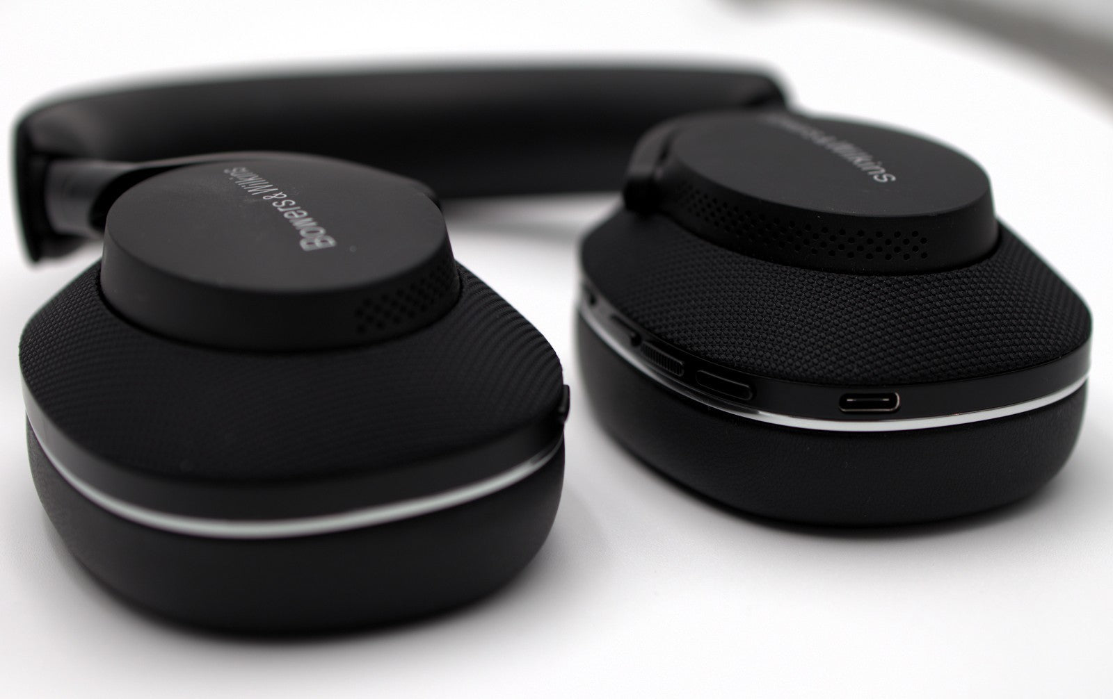 Bowers & Wilkins PX7 S2 On-Ear Noise Cancelling Wireless Headphones Case | Black