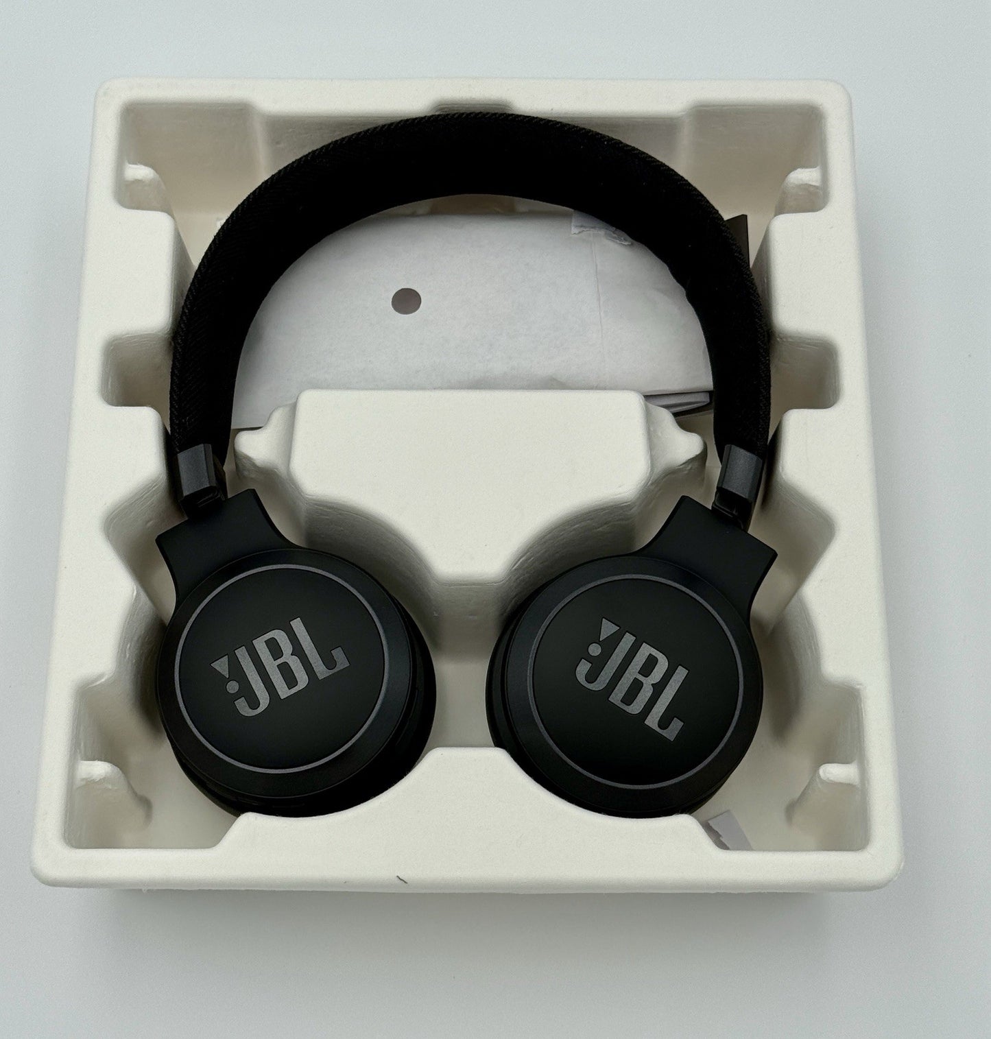 JBL Live 675NC Noise Cancelling Bluetooth On-Ear Wireless Headphones 1 yr wrnty