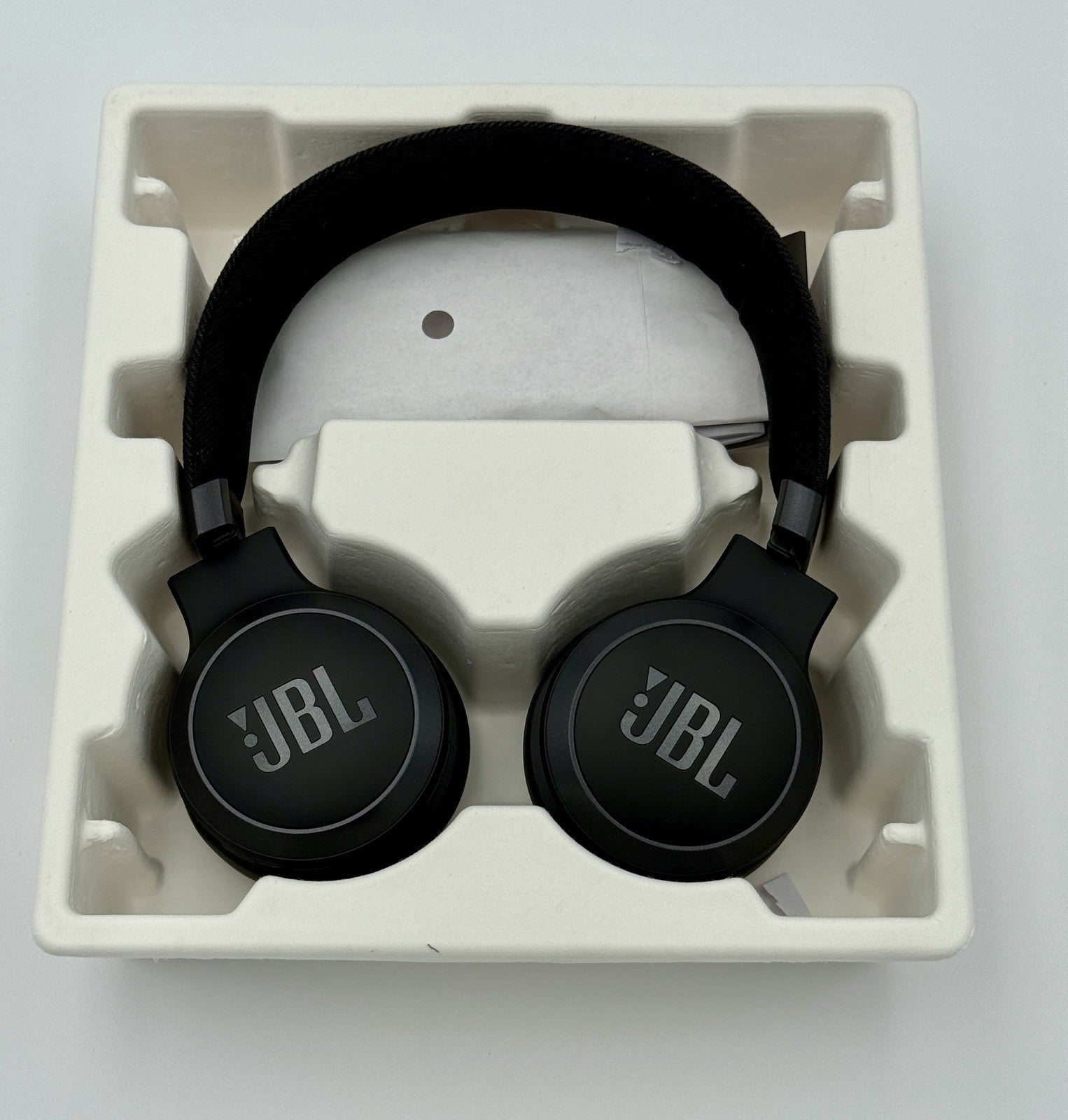 JBL Live 675NC Noise Cancelling Bluetooth On-Ear Wireless Headphones 1 yr wrnty