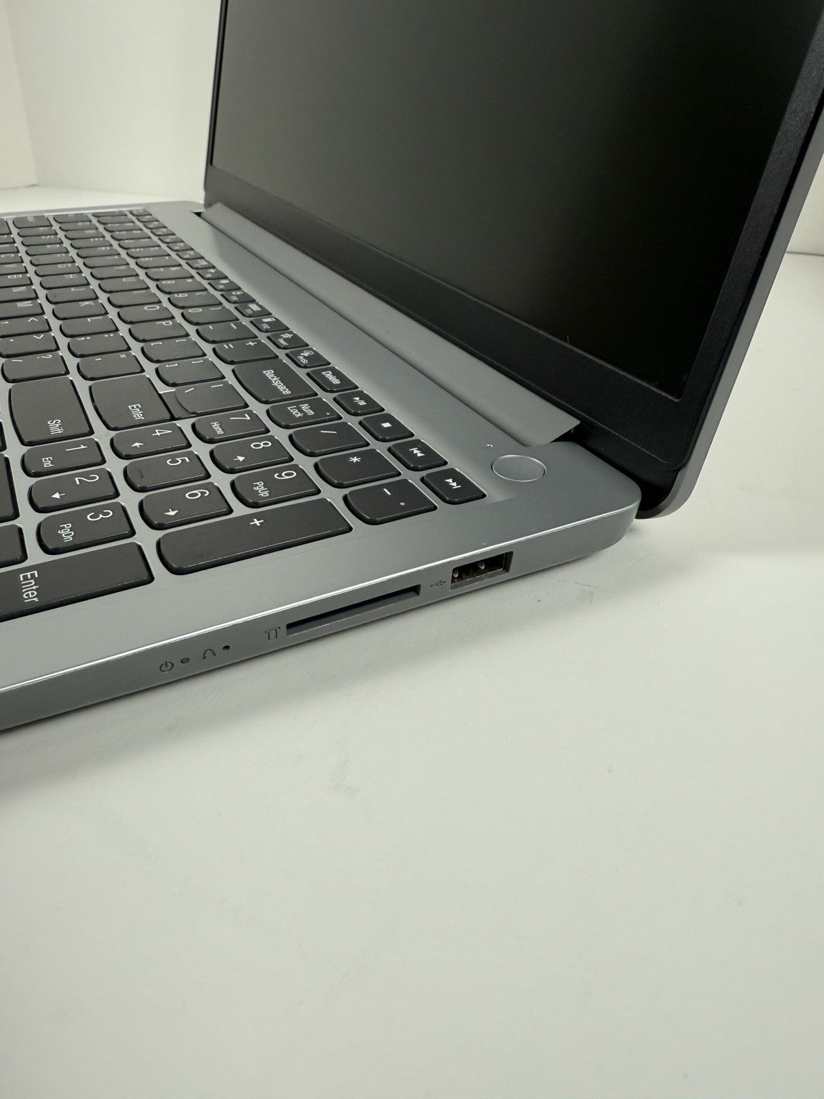 Lenovo IdeaPad 1 15.6" HD AMD 3050U 4GB RAM 128GB eMMC Win11 *1YR WARRANTY*