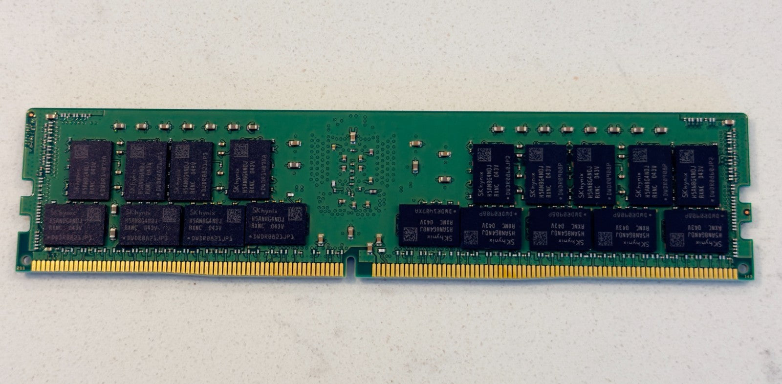 SK HYNIX 32GB 2RX4 PC4-3200AA-RB2 HMA84GR7DJR4N-XN-T4-AA 2043