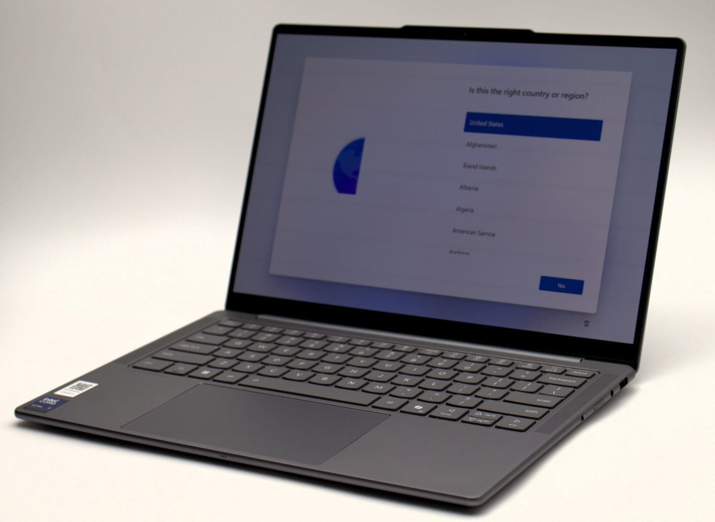Lenovo Slim 7i 14" OLED Touchscreen Ultra 7 32GB 1TB SSD 256V 14ILL10  Warranty