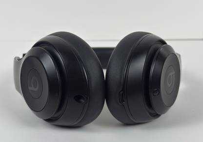 Beats Solo 4 Wireless On-Ear Headphones Black w/ AppleCare+ - Excellent!