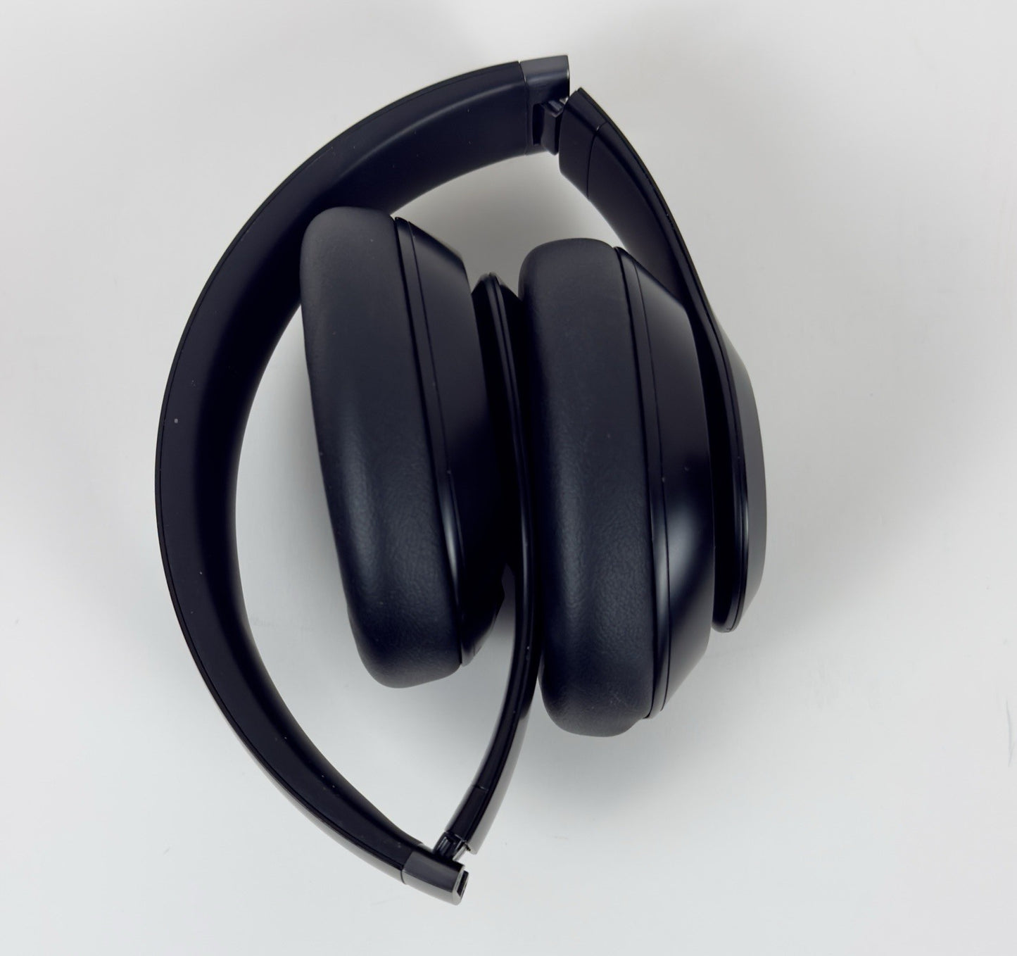 Beats Studio Pro Wireless Noise Cancelling Headphones Black + AppleCare