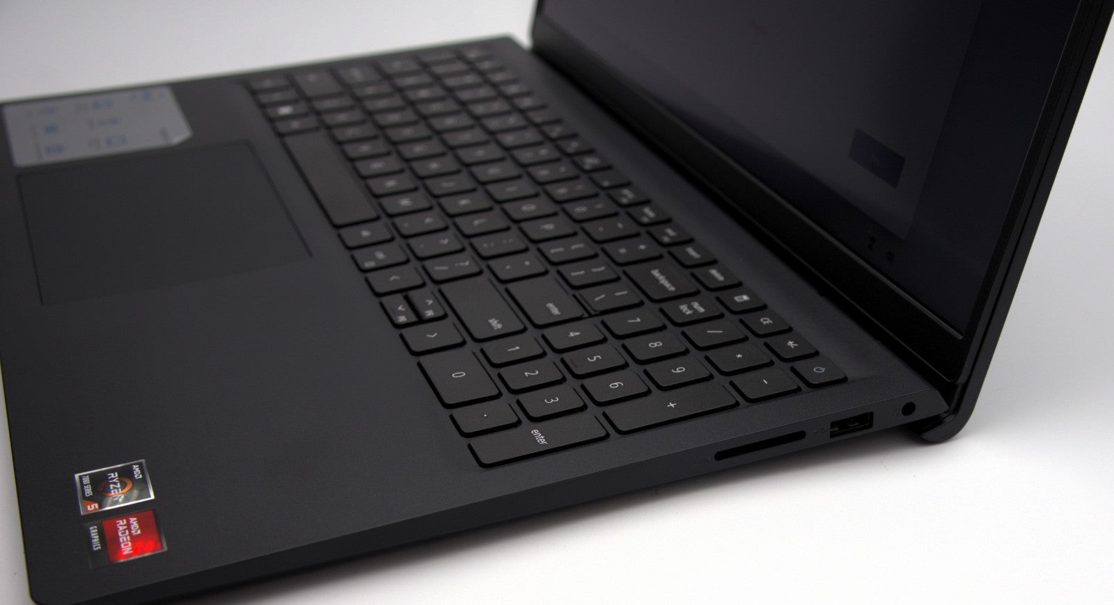 Dell Inspiron 15.6 Touchscreen Laptop  AMD Ryzen 5, 8GB RAM, 1TB SSD i3535