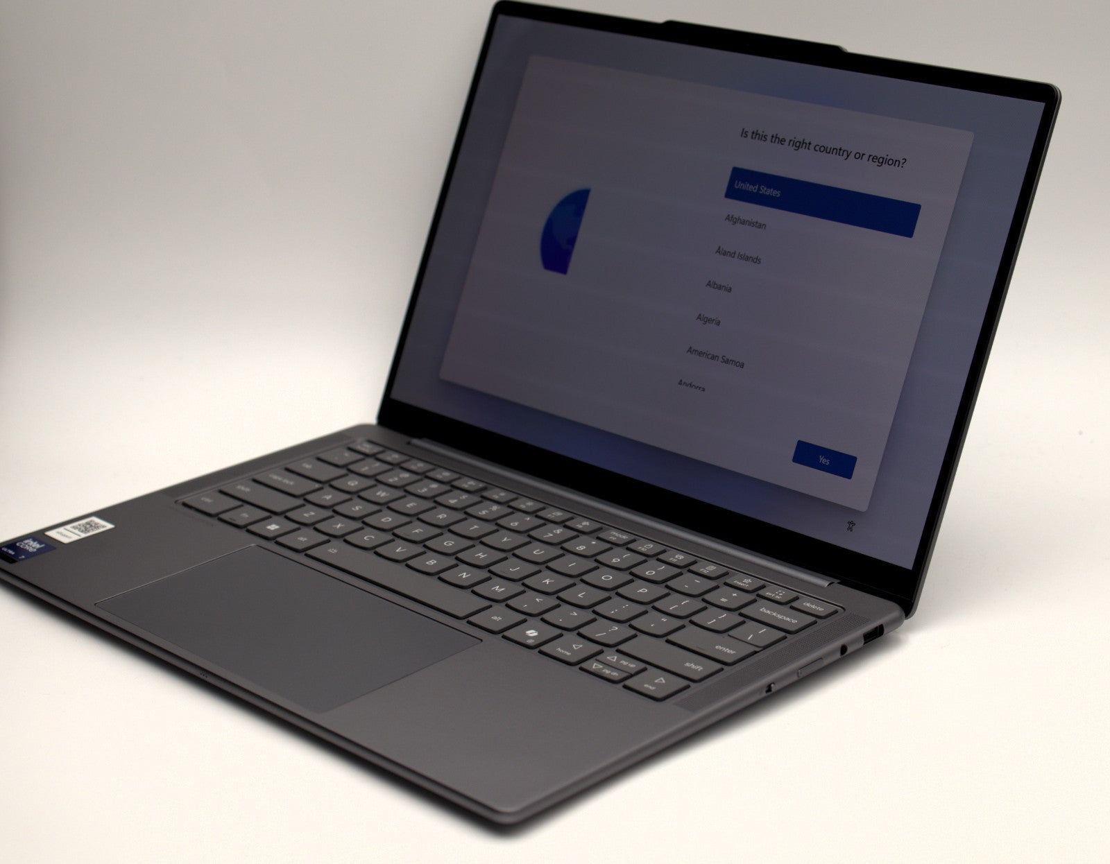 Lenovo Slim 7i 14" OLED Touchscreen Ultra 7 32GB 1TB SSD 256V 14ILL10  Warranty