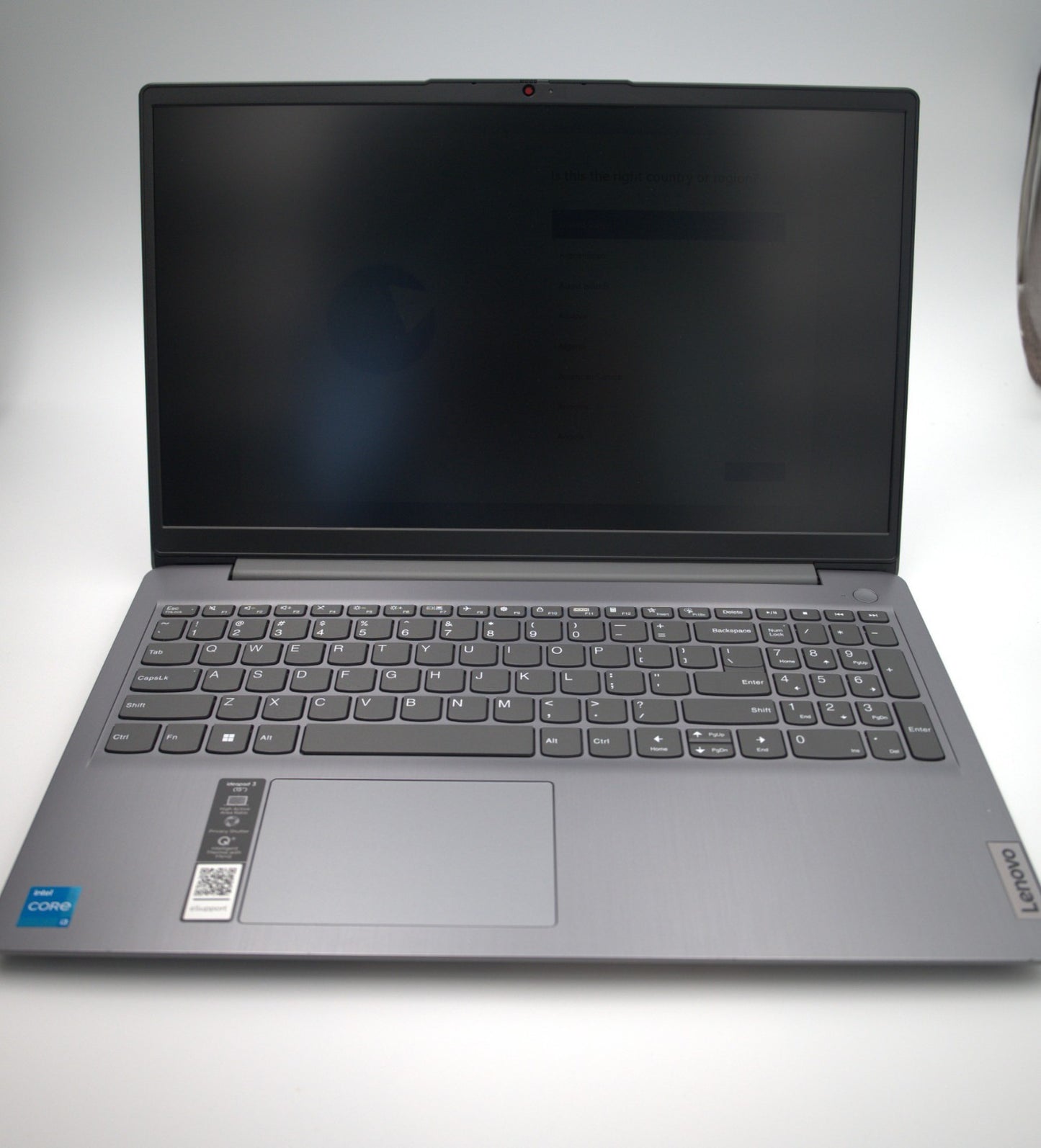 Lenovo IdeaPad 3 – 15.6" i3 1115G4, 8GB, 256GB SSD | Windows 11