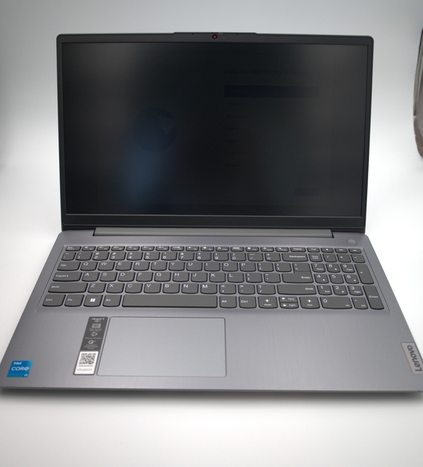 Lenovo IdeaPad 3 – 15.6" i3 1115G4, 8GB, 256GB SSD | Windows 11