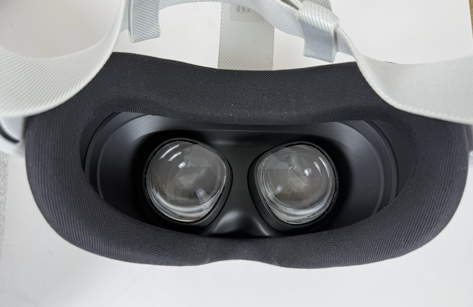 Meta Quest 3S 256GB All-in-One VR Headset – Mixed Reality Gaming & Entertainment