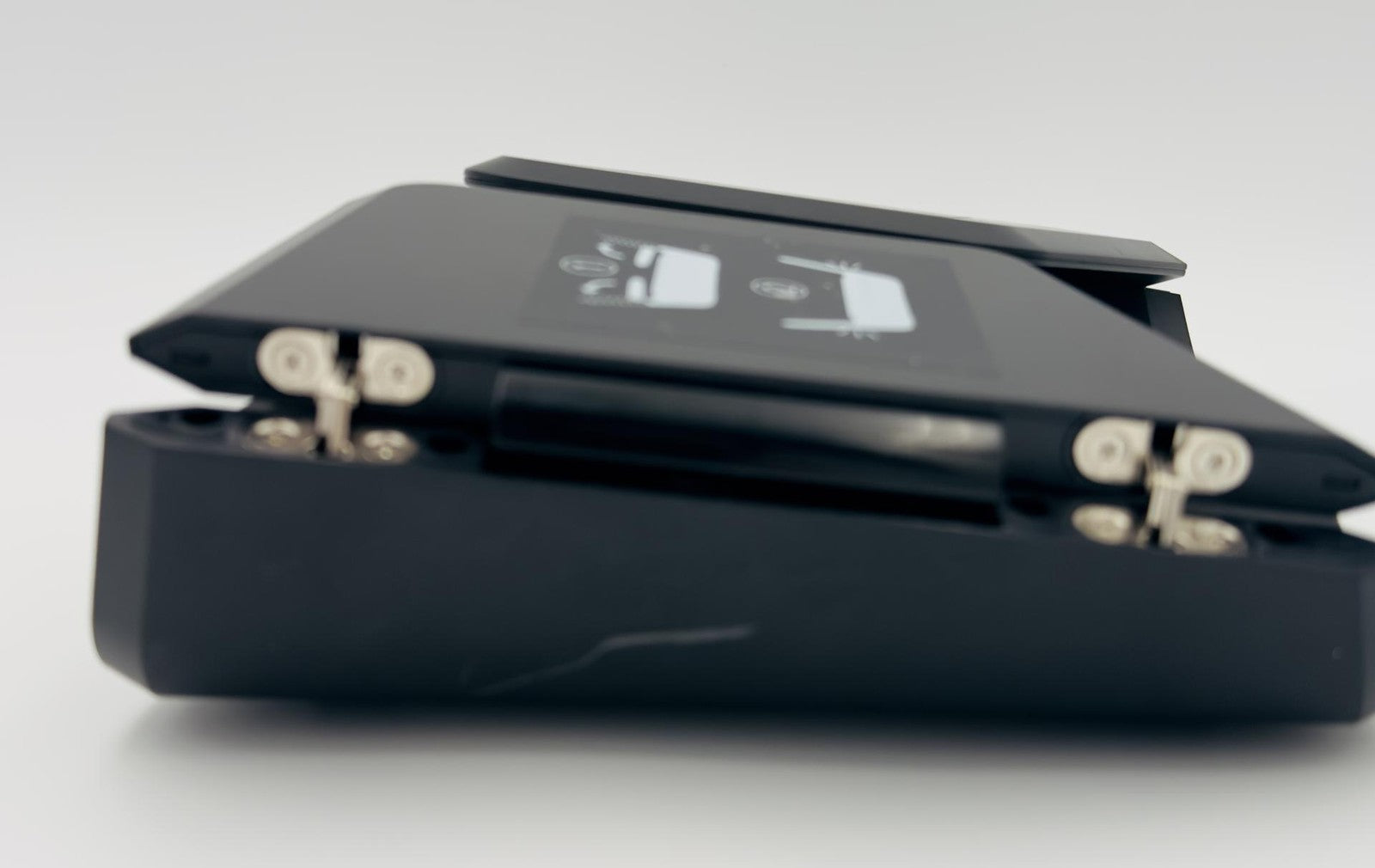 Nighthawk Tri-Band 8-Stream AX6200 WiFi 6 Router NETGEAR RAX78-100NAS